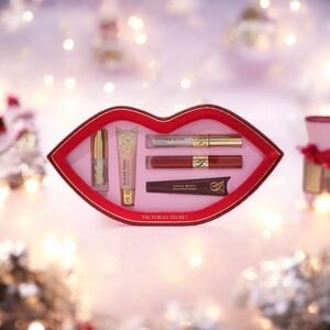 Nwt Victorias Secret 5-Piece Lip Gloss, Oil, Mask&Lip Plumper Gift Set Read Post